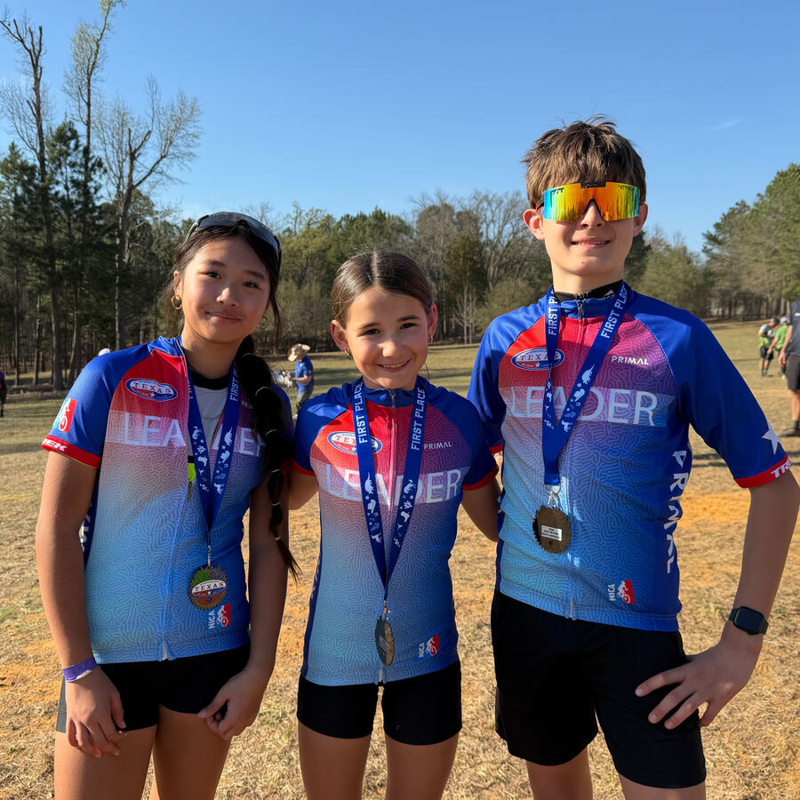 Cross Timbers MTB athletes with medals